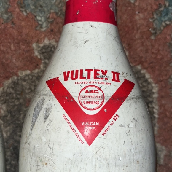 2 Vultex II WIBC ABC Approved Bowling Sports Pins - Picture 3 of 3